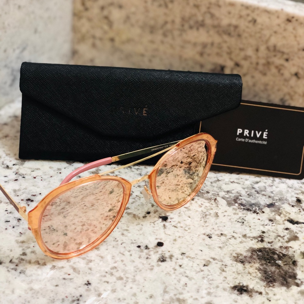 Prive pink mirrored sunglasses 🕶
